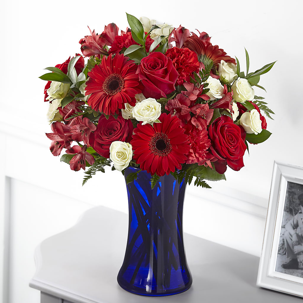 Hearts Embrace Bouquet – MARMET FLOWERS & MORE, Marmet WV