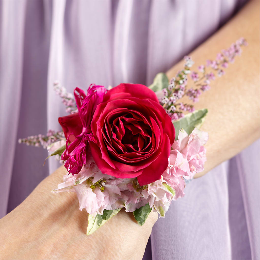 Rose Charm Corsage – MARMET FLOWERS & MORE, Marmet WV