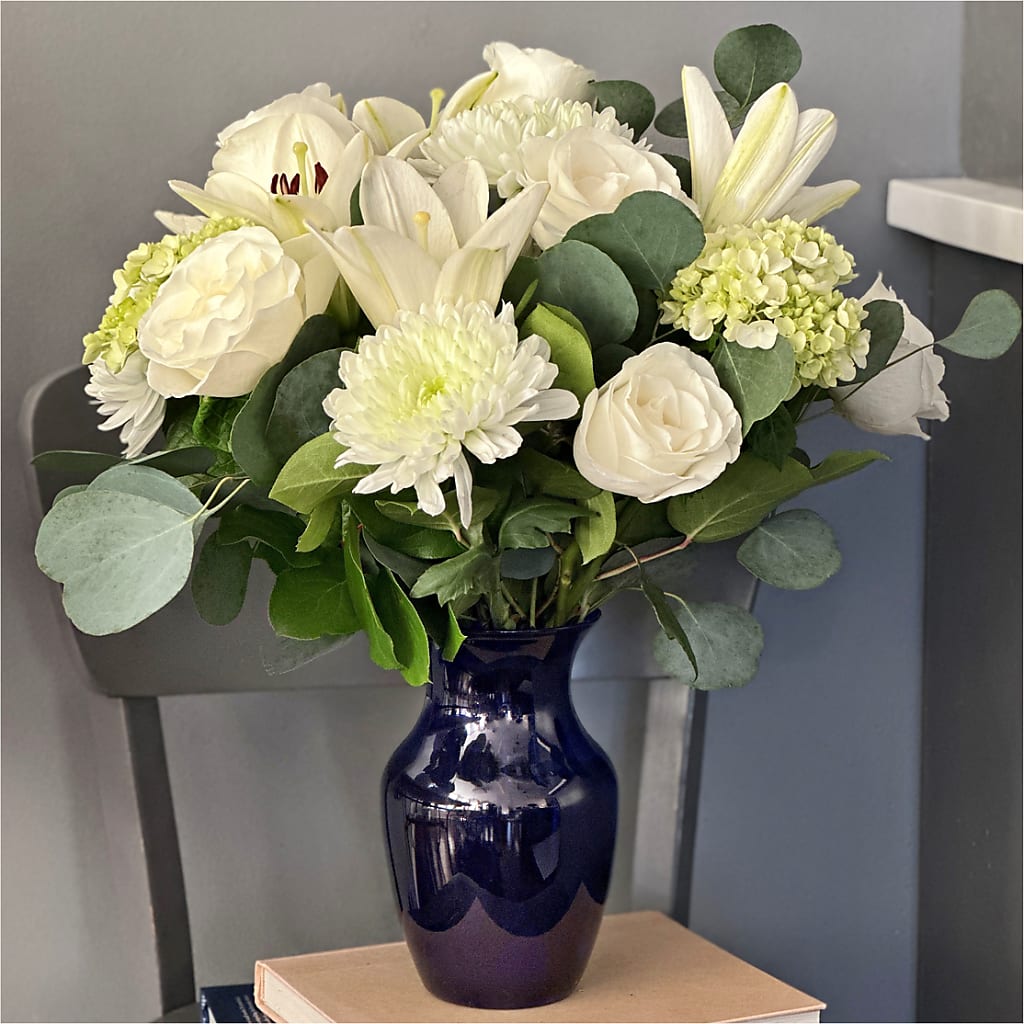 Snowy Dreams Bouquet – MARMET FLOWERS & MORE, Marmet WV